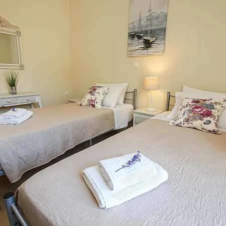 Bed & Breakfast Navigator -