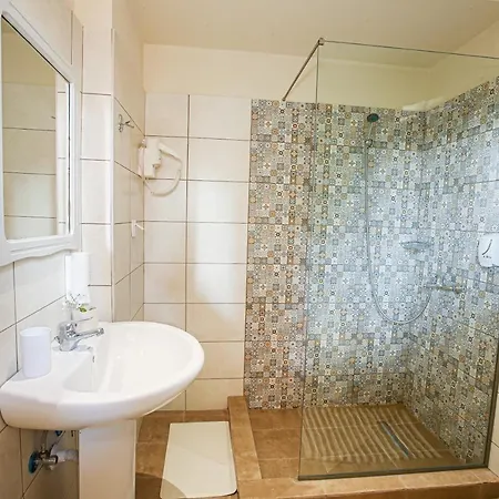 Navigator - Bed & Breakfast Acharavi (Corfu)
