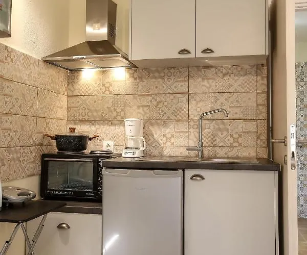 Navigator - B&B Acharavi (Corfu)