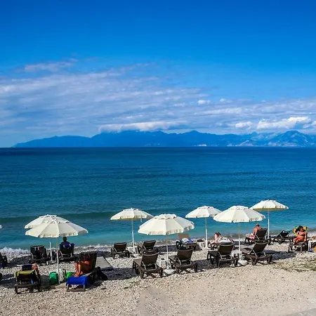 ベッド・アンド・ブレックファスト Navigator - 4*