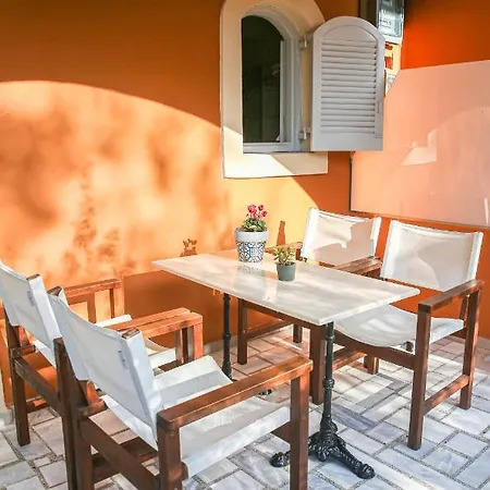 Navigator - ベッド・アンド・ブレックファスト 4*